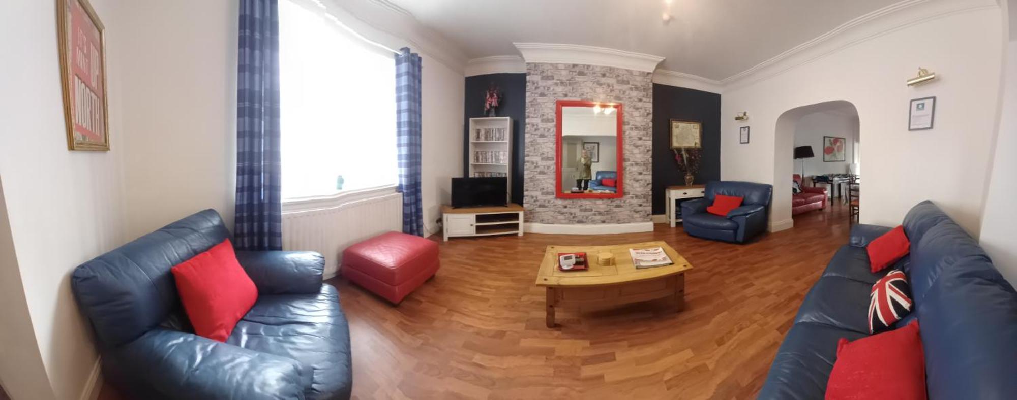 Large Countryside Home Tow Law Экстерьер фото